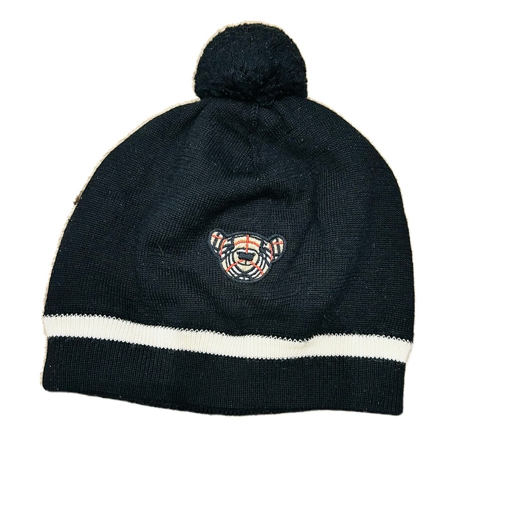 ❌sold❌Authentic Burberry Kids Black and White Knit Hat with Bear Motif